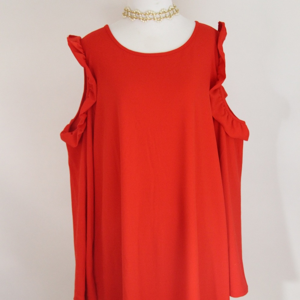 GLAMOROUS CURVE NWT Red Cold Shoulder Dress